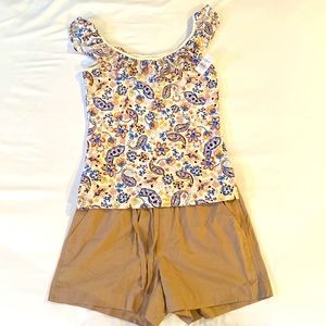NWT LOFT outfit floral top and khaki shorts